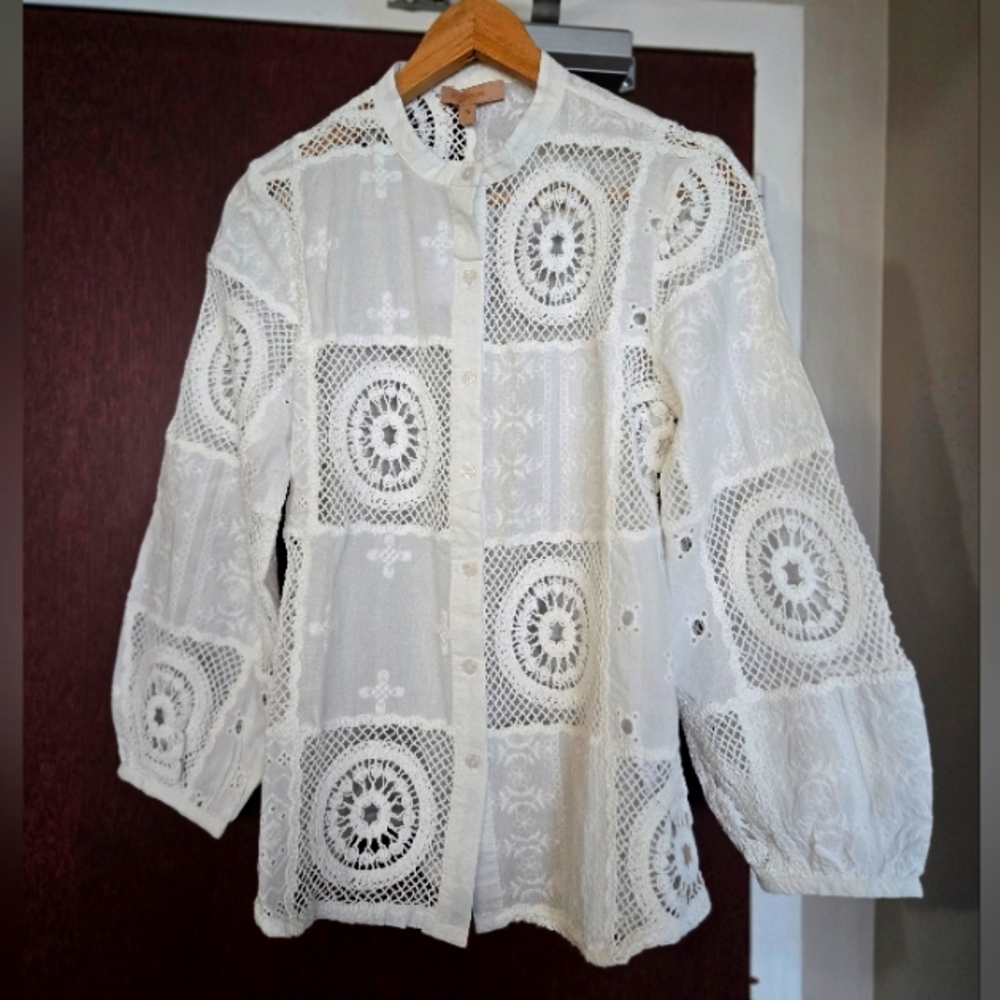 Elegant White Lace Women's Shirt